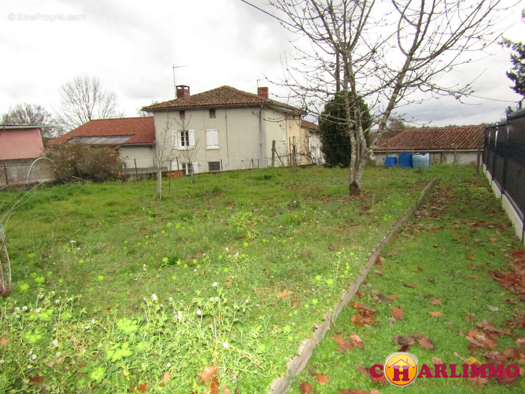 Maison à CHASSENON