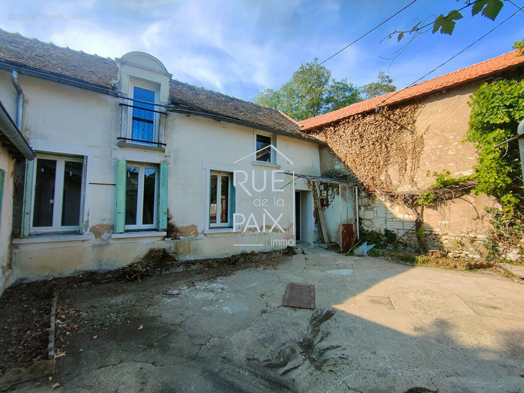 Maison à THURE