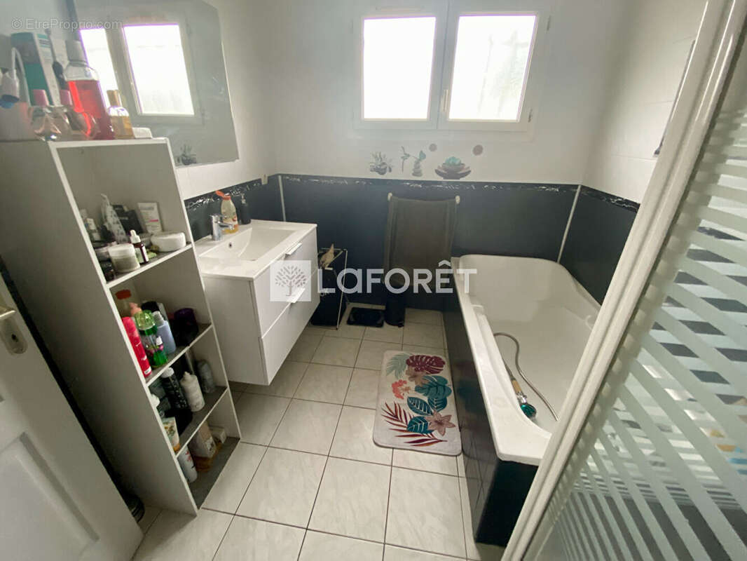 Maison à SAINT-JEAN-DU-FALGA