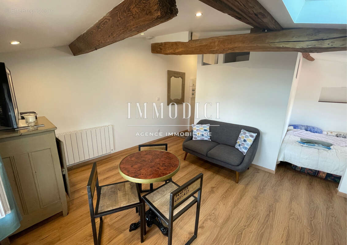 Appartement à THOISSEY