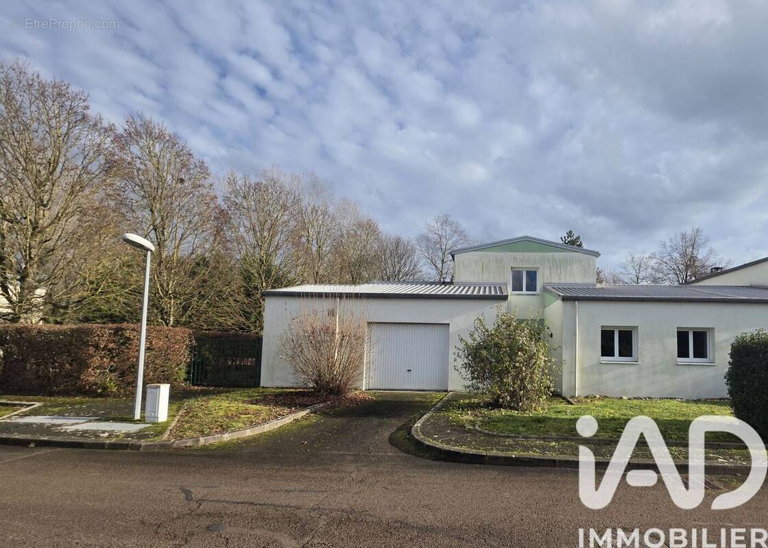 Photo 1 - Maison à BUCHERES