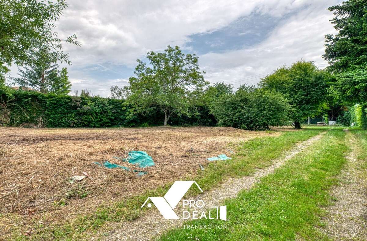 Terrain à VILLETTE-D&#039;ANTHON