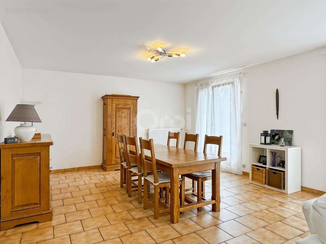 Maison à GROSSOEUVRE