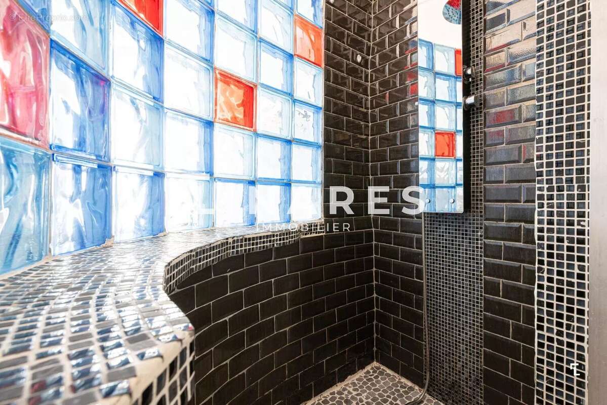 Appartement à MARSEILLE-3E