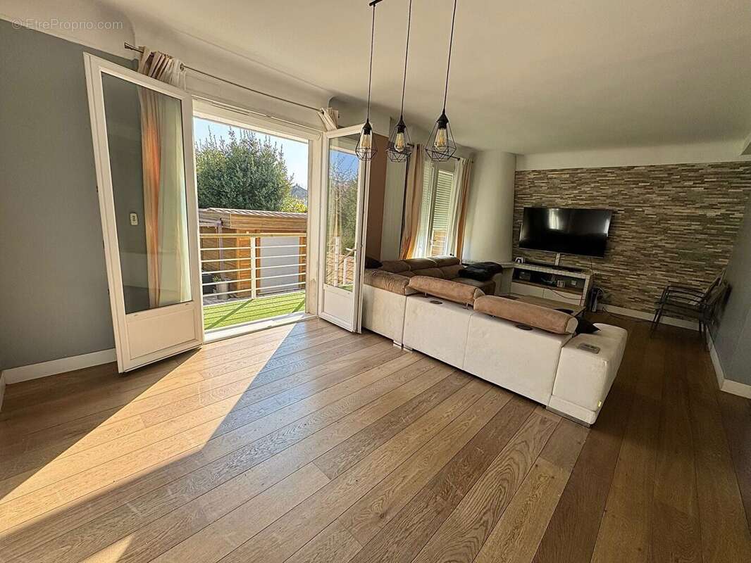 Maison à VILLENEUVE-SAINT-GEORGES