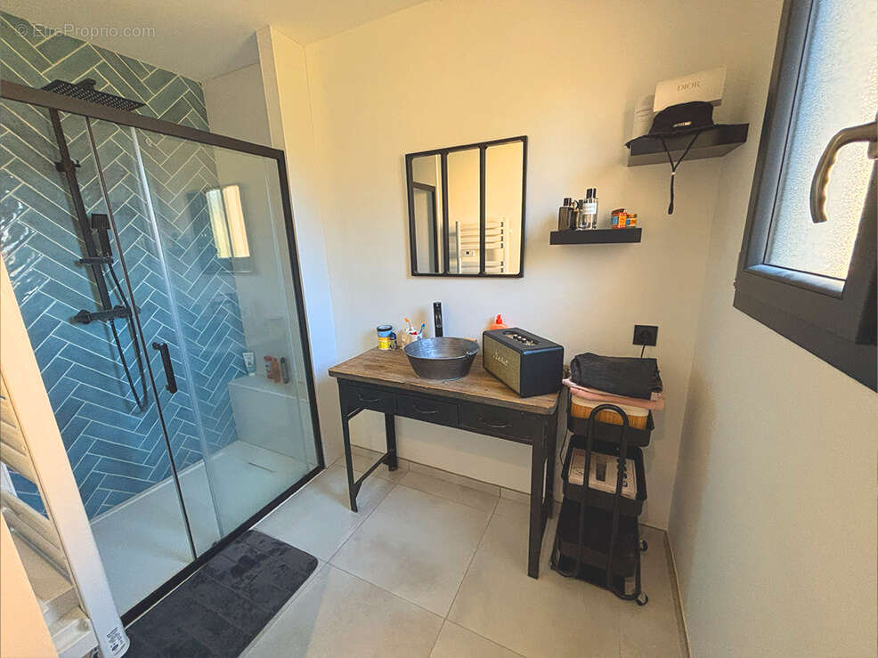 Maison à MONTELIMAR