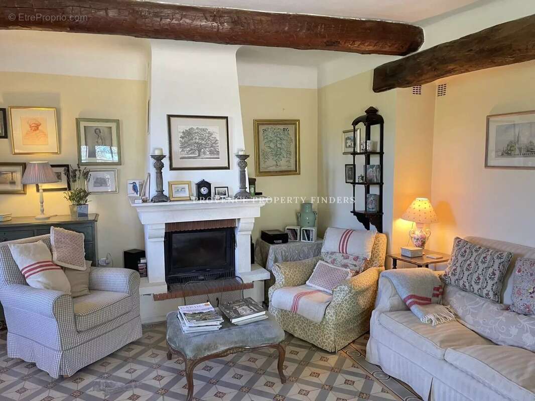 Maison à CORRENS