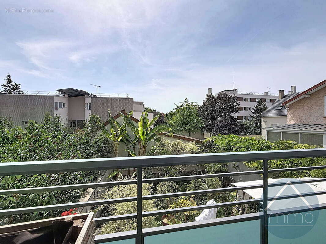 Appartement à NANTERRE