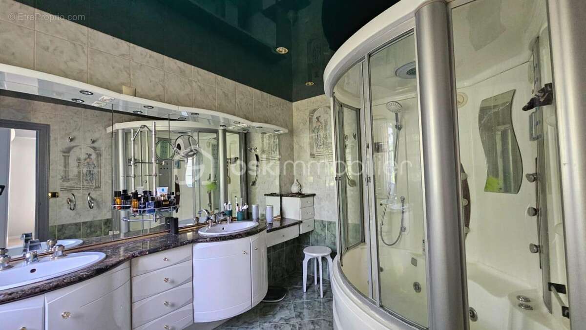 Propriété de caractère avec piscine - photo 12