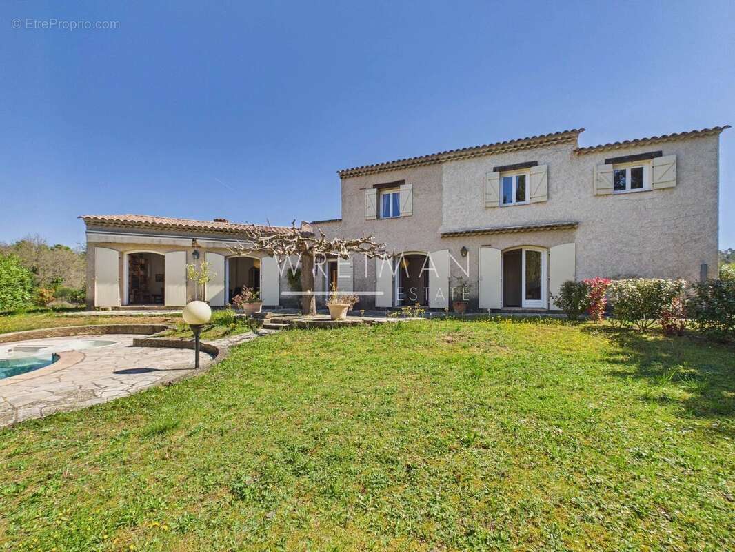 Maison à MONTAUROUX