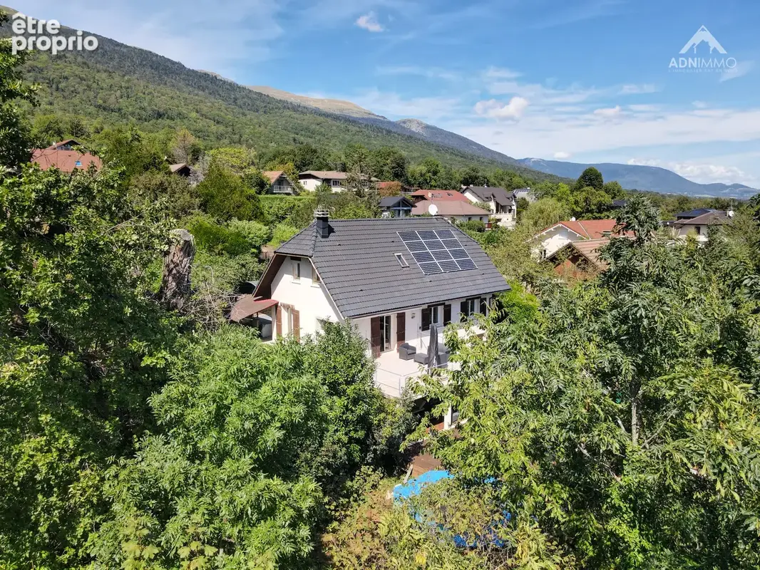 Maison à CROZET
