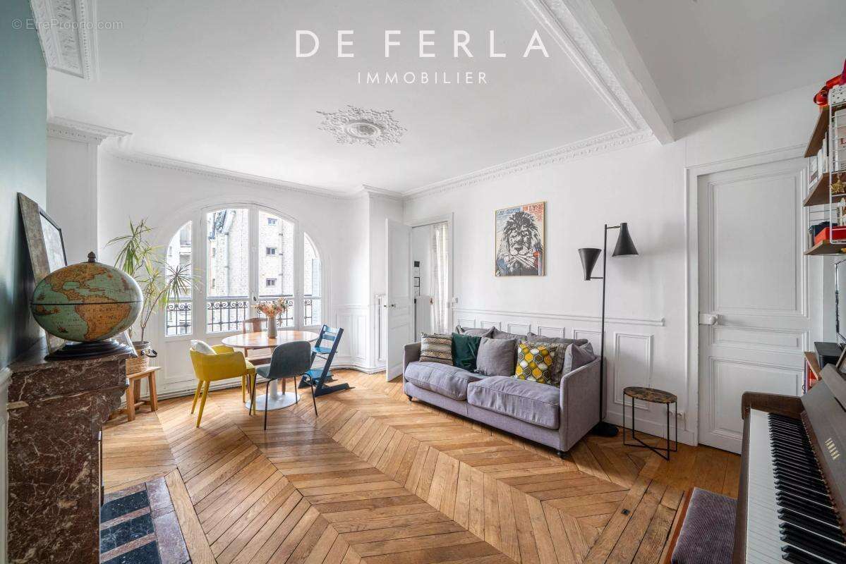 Appartement à PARIS-14E