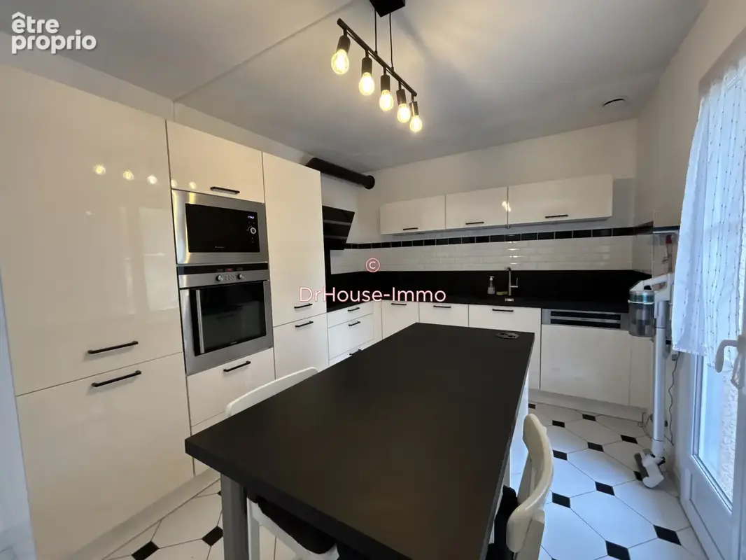 Maison 5 pièces 130 m² à vendre à Fublaines (77470) - photo 5