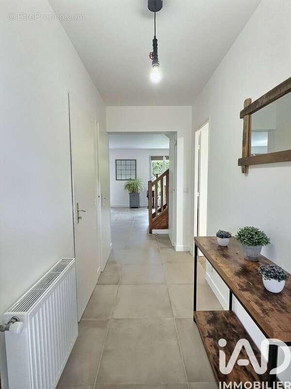 Photo 2 - Maison à OZOIR-LA-FERRIERE