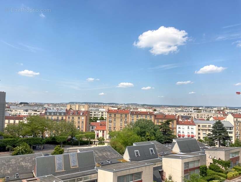 Appartement à COURBEVOIE