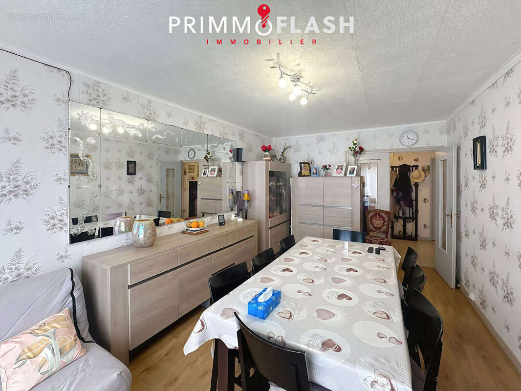Appartement à AUBERVILLIERS