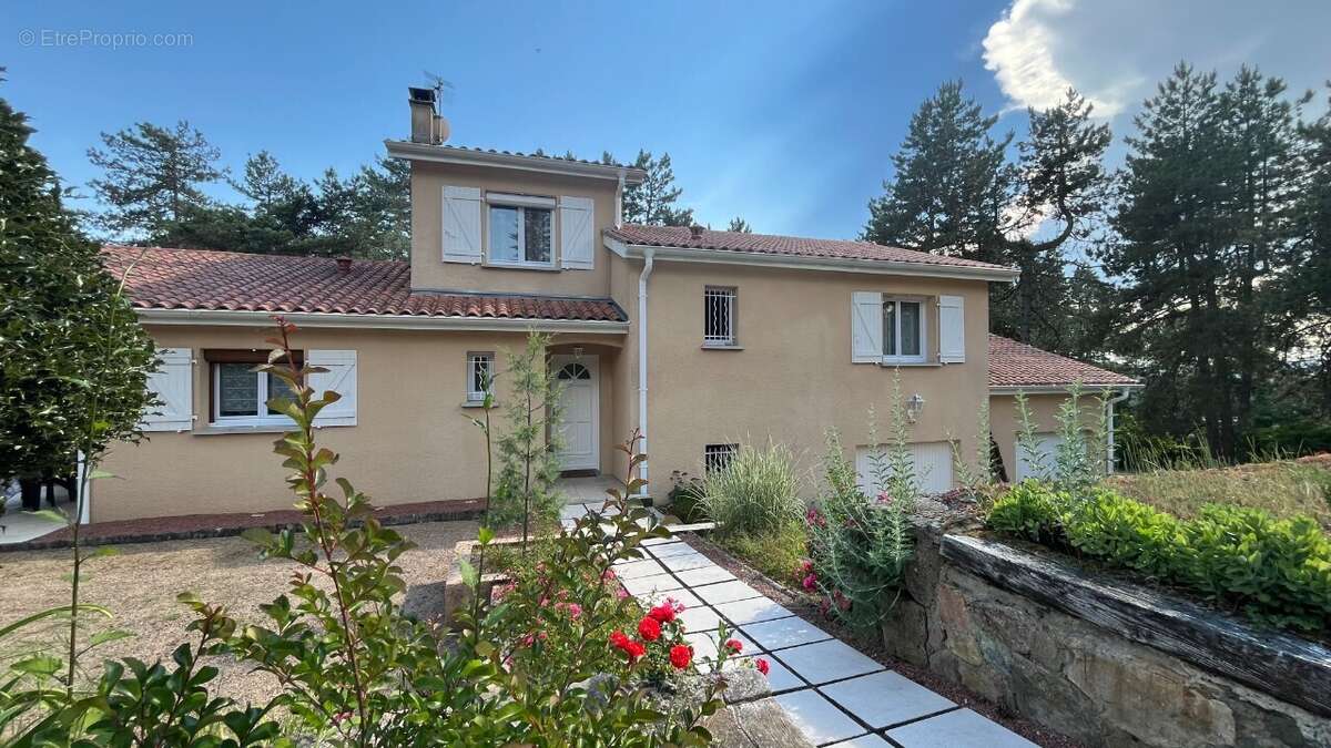 Maison à SALVIZINET