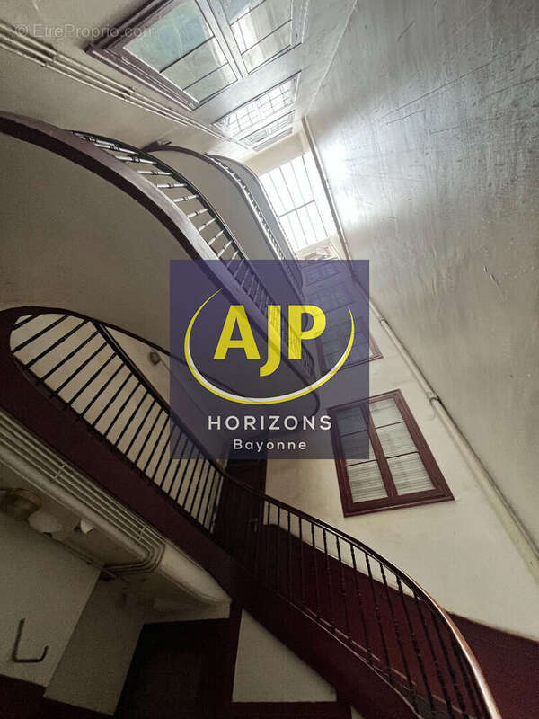 BAYONNE Centre - Appartement T2 - photo 7