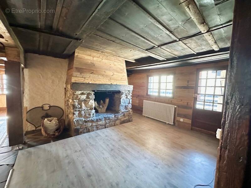 A vendre LA CLUSAZ Chalet de caractère - 237 m² - photo 5