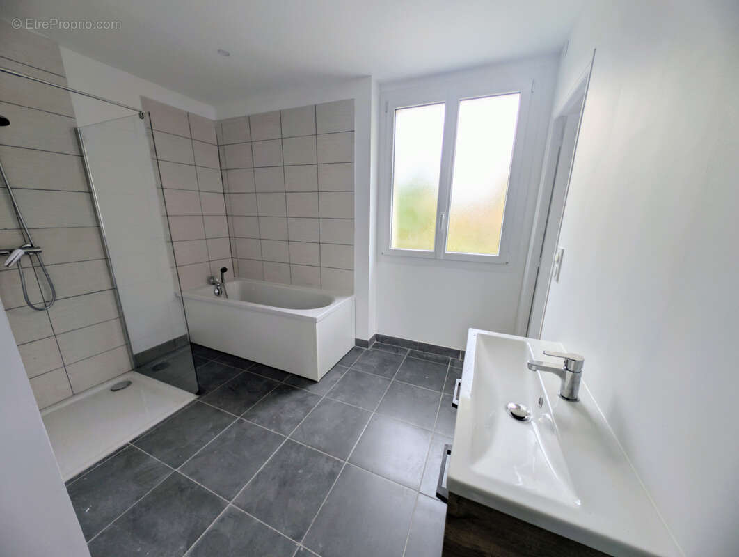 Maison à SAINT-ANDRE-LES-VERGERS