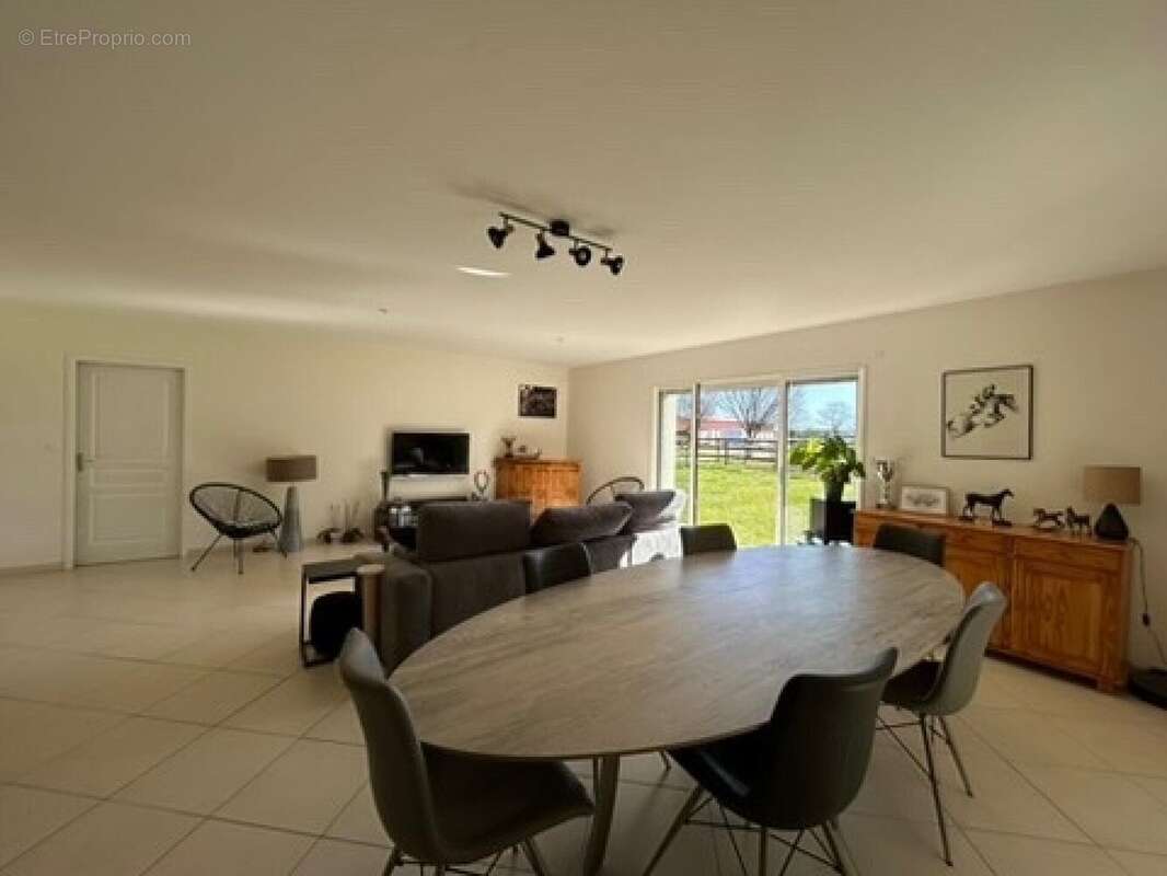 Photo 7 - Maison à LES EGLISES-D&#039;ARGENTEUIL