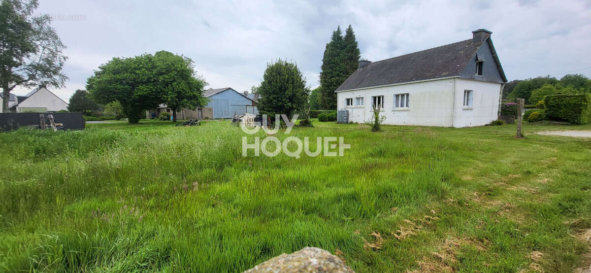 Maison à LOCQUELTAS