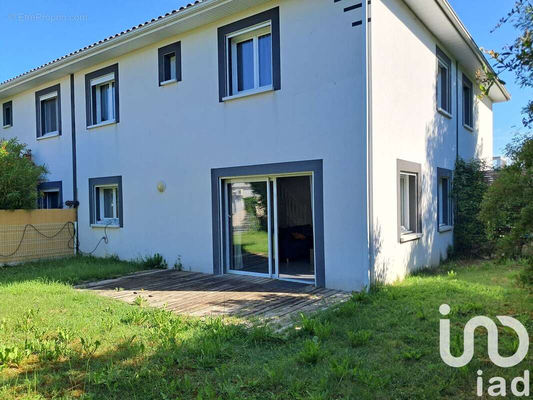 Photo 2 - Appartement à FOULAYRONNES