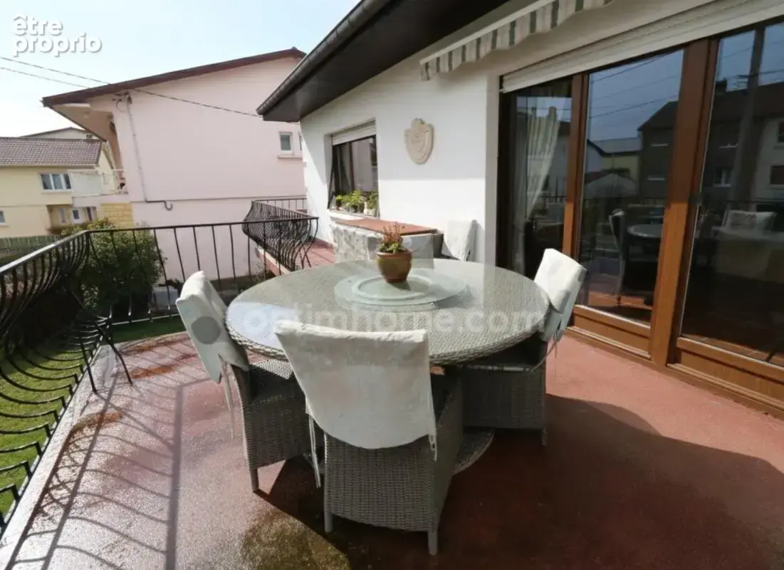 Yutz – pavillon individuel f5 avec terrasses et garage - photo 4