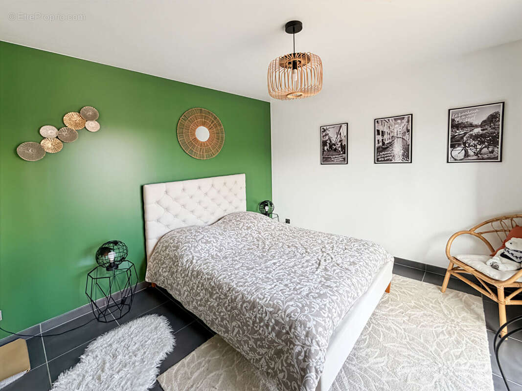 Maison à MENERVILLE