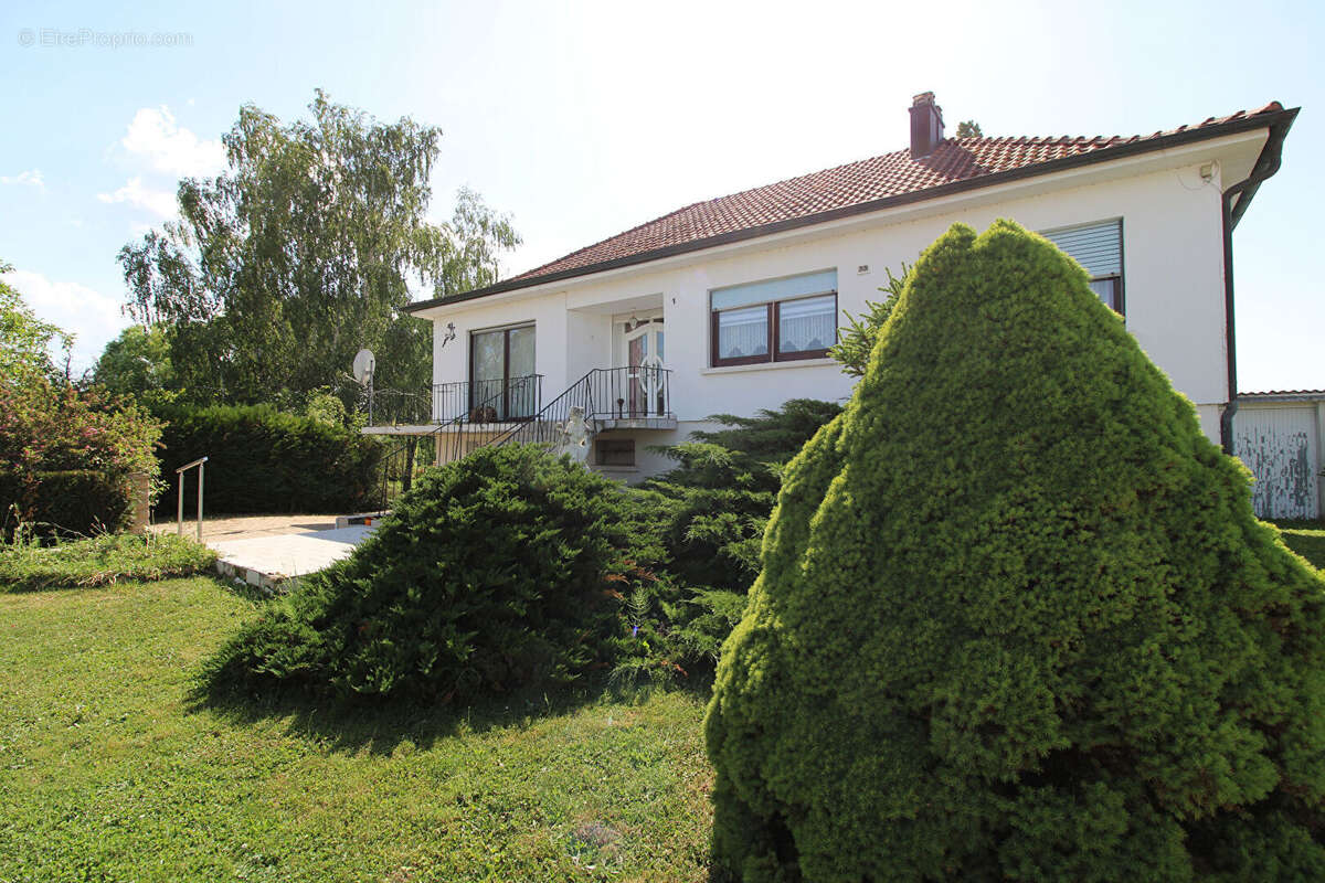 Maison à BOUZONVILLE