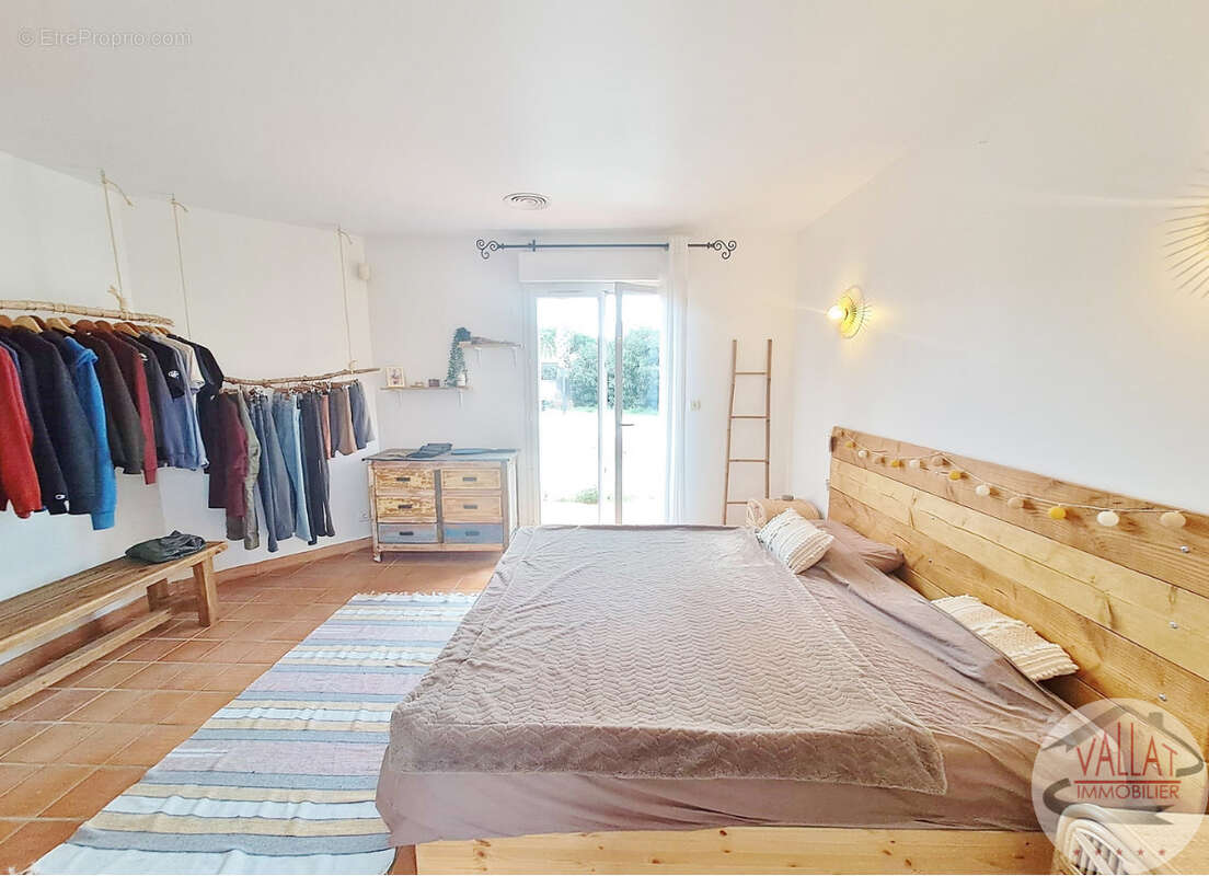 Villa de plain-pied avec piscine à vendre au Grau d'Agde ! - photo 11