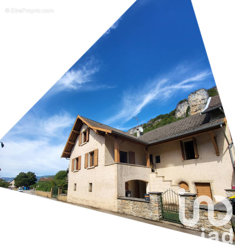 Photo 1 - Maison à SERRIERES-DE-BRIORD