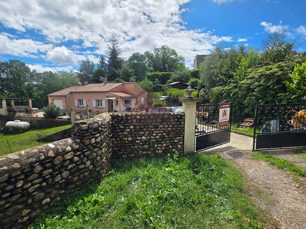Maison à COURRY
