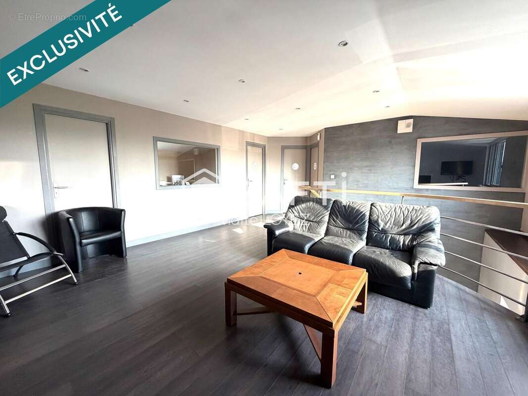 Photo 2 - Commerce à RADINGHEM-EN-WEPPES