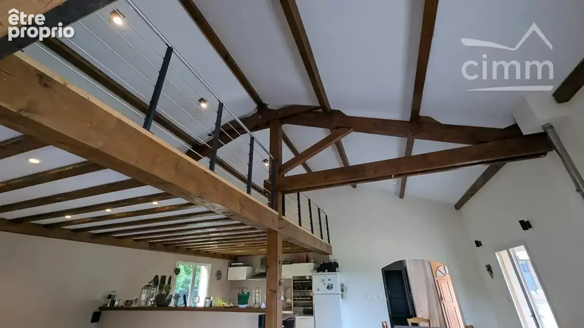 NOUVEAU PRIX – Maison 4 chambres, séjour cathédrale et 161 m² de garage avec vue dégagée - photo 4