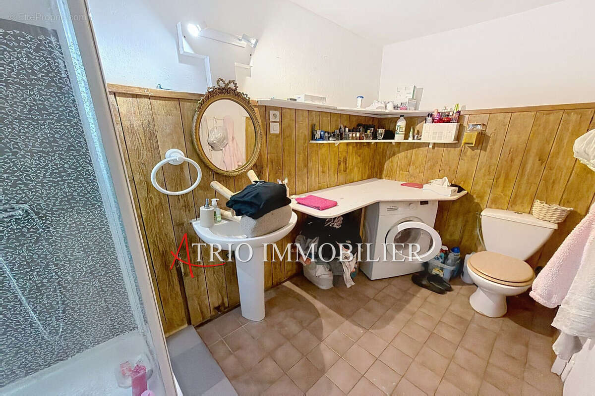 Appartement à SAINT-LAURENT-DU-VAR