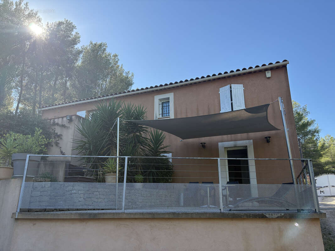 Maison à SAINT-CYR-SUR-MER