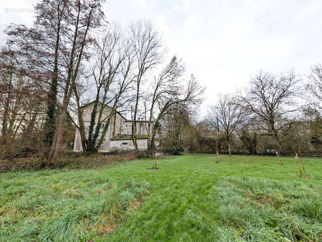 Appartement à LA MOTHE-SAINT-HERAY