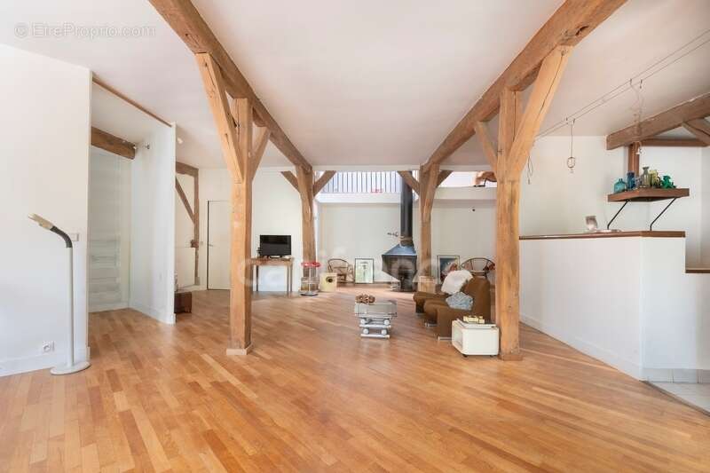 Paris XIème - Quartier Popincourt - Impasse privée - Appartement/Maison esprit loft 98m2 - photo 6