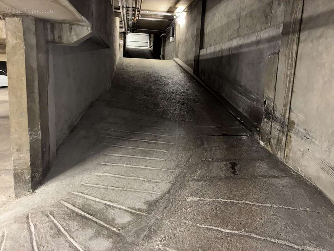 Parking à PUTEAUX