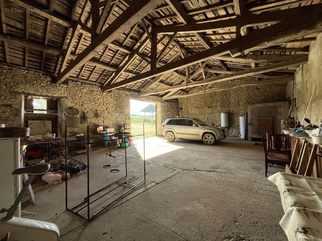 Maison à CASTERA-VERDUZAN