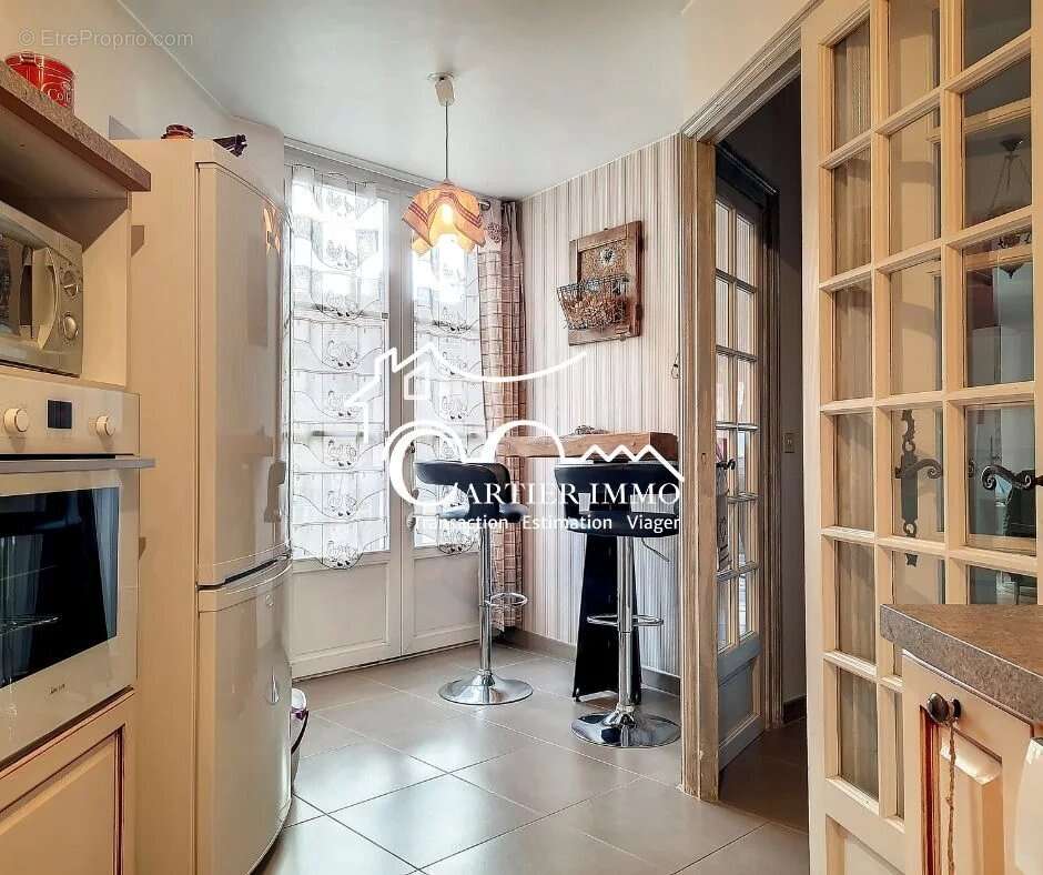 Appartement à AIGUILHE