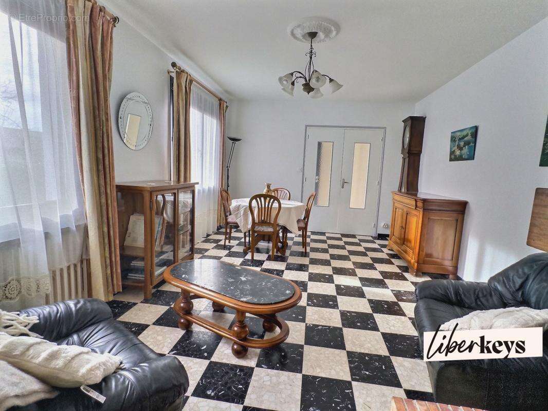 Maison à SAINT-JEAN-DU-FALGA