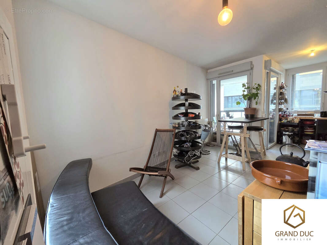 Appartement à MARSEILLE-3E