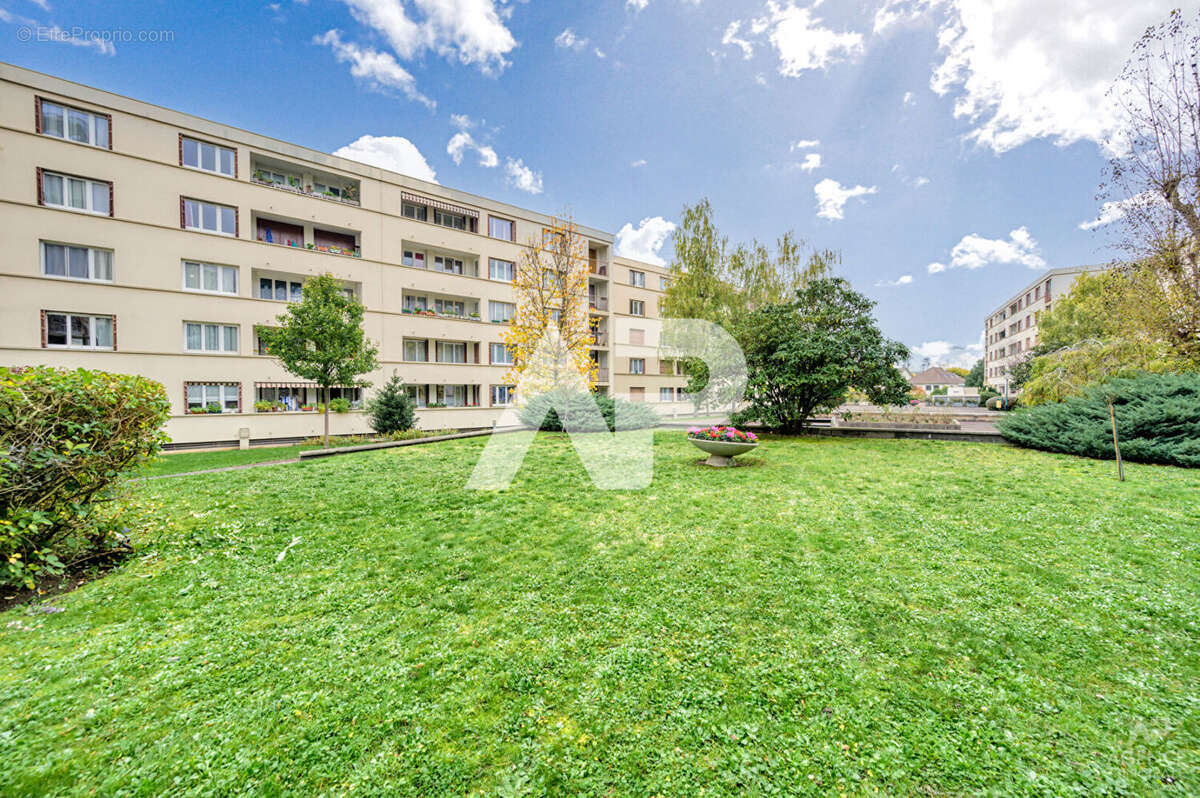 Appartement à RUEIL-MALMAISON