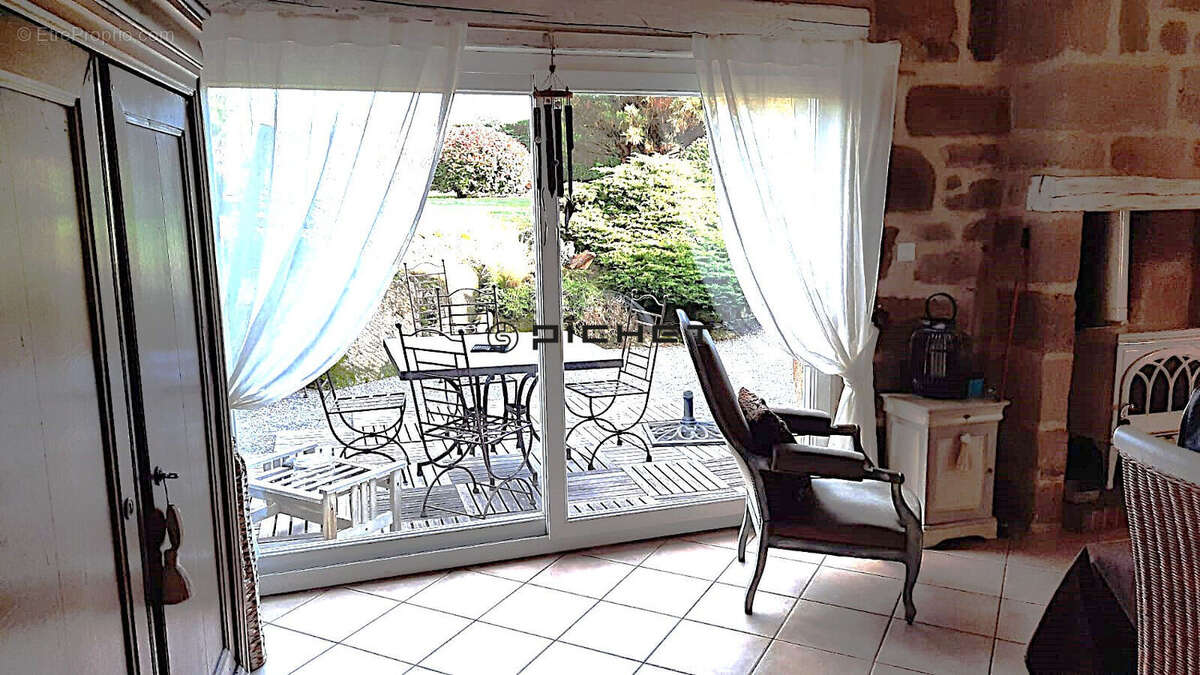 Maison à DONZENAC