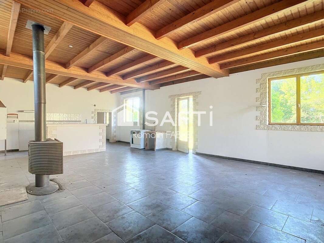 Photo 2 - Maison à SAINT-YZAN-DE-SOUDIAC