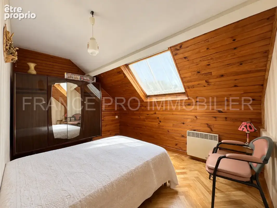 Maison à rénover de 102 m2 avec 4 chambres et jardin - photo 10