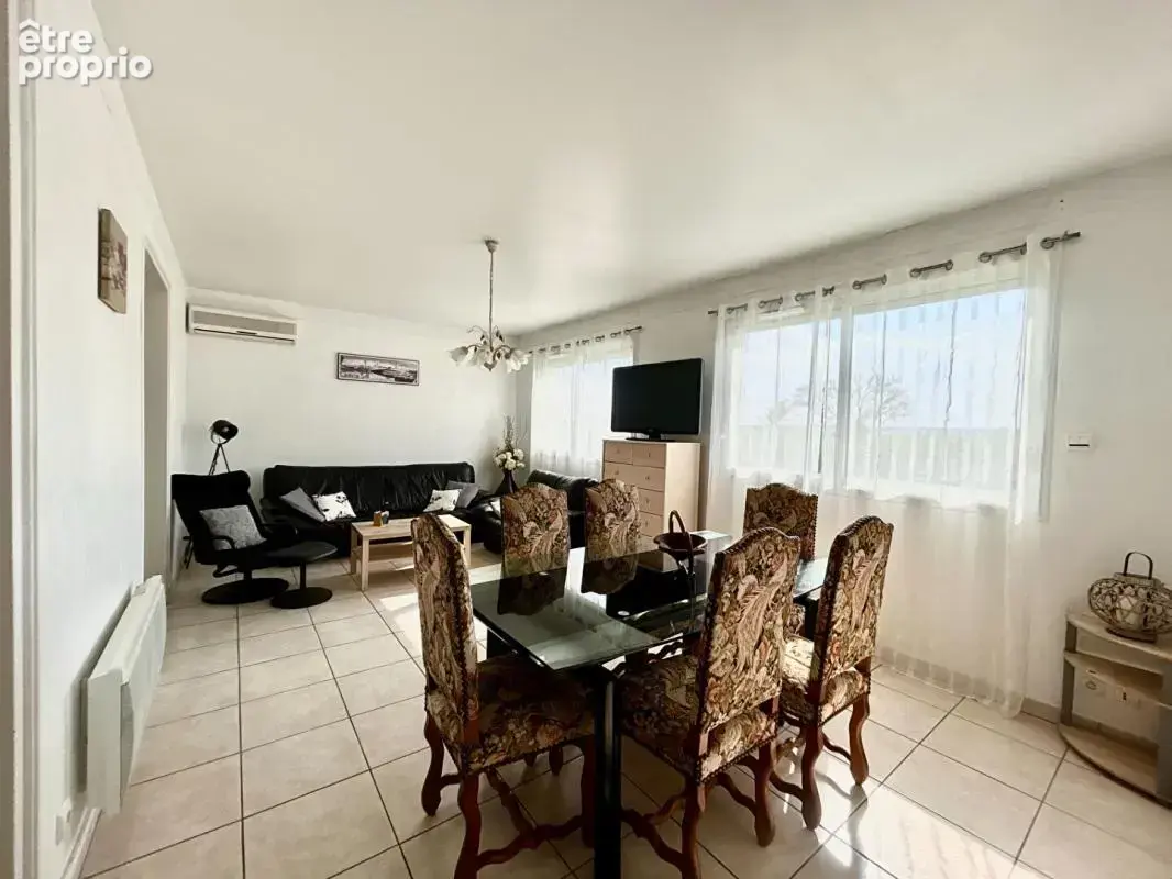 A vendre, maison familiale de plain-pied de 181 m² a Mensignac 24350 - photo 11