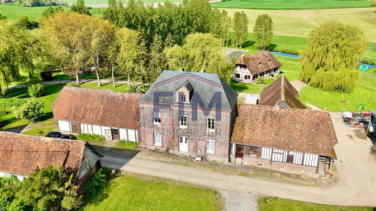 Maison à NEUFCHATEL-EN-BRAY